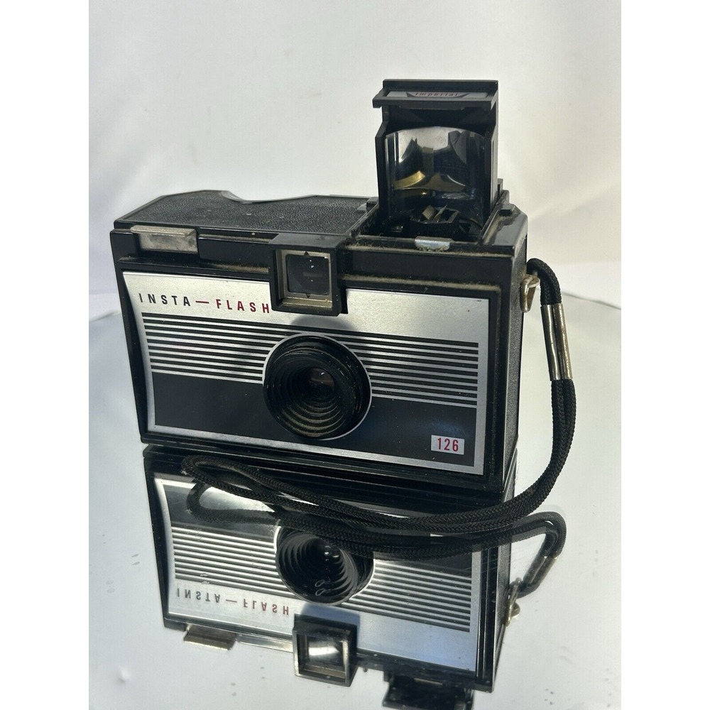 Vintage Imperial Insta-Flash 126 Camera  -‎ Not Tested * Fast Ship